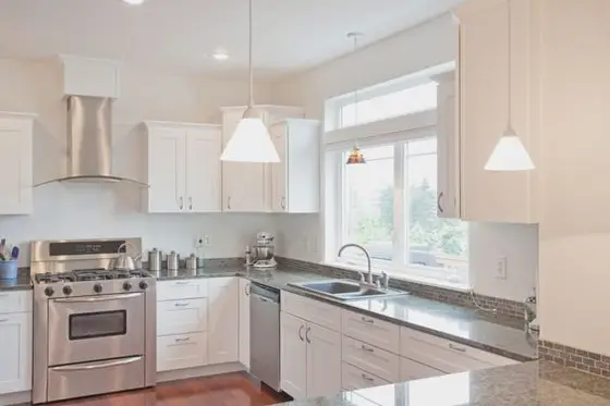 Deco Paint kitchens by Sine Wave International — SW-K-0025